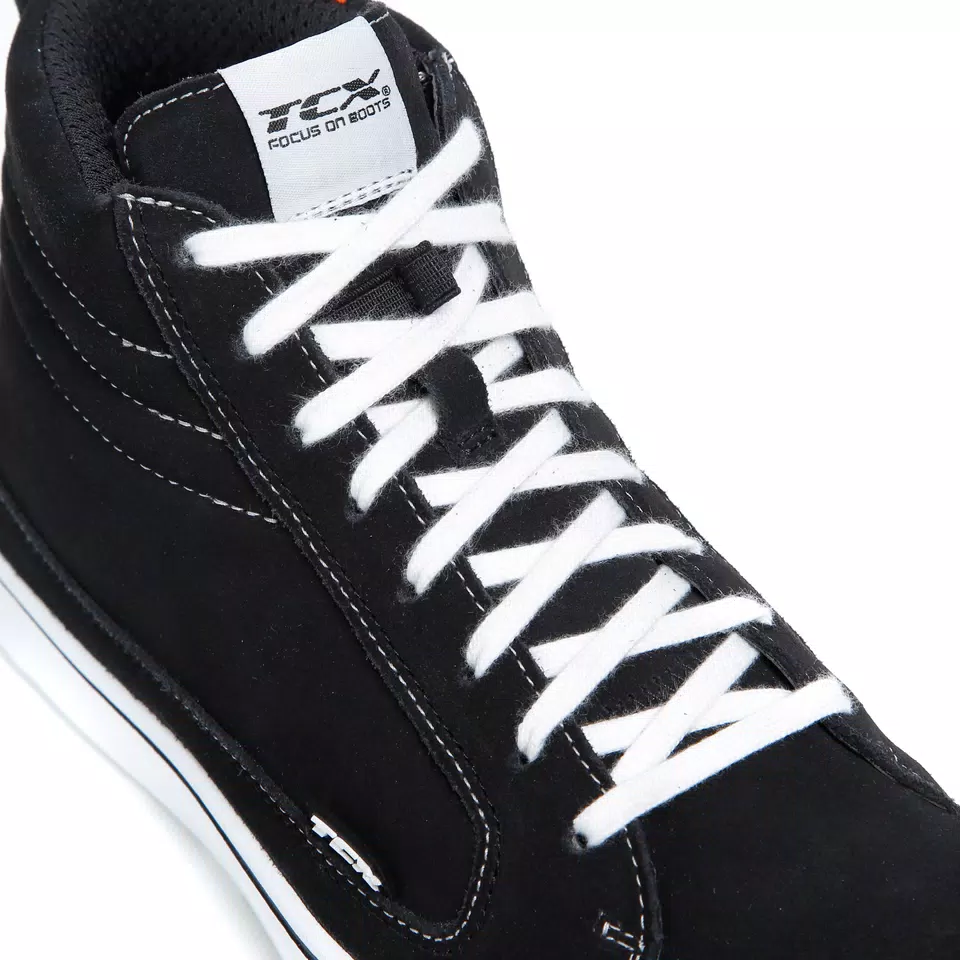 STREET 3 WP - BLACK/WHITE - DAINESE