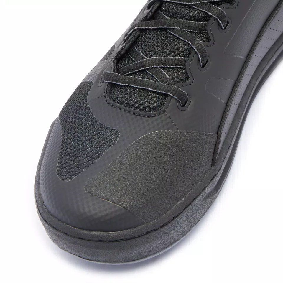 SUBURB AIR - MEN'S SUMMER MOTORCYCLE SHOES IN FABRIC - DAINESE