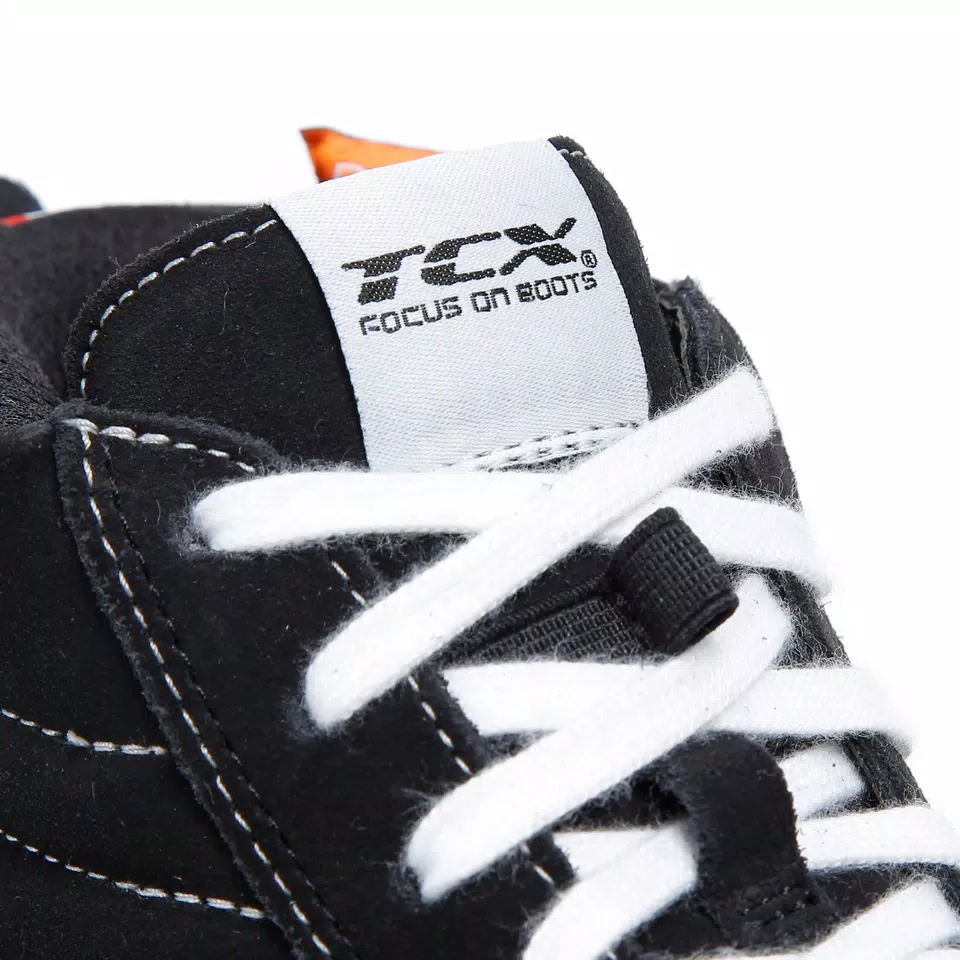 STREET 3 WP - BLACK/WHITE - DAINESE