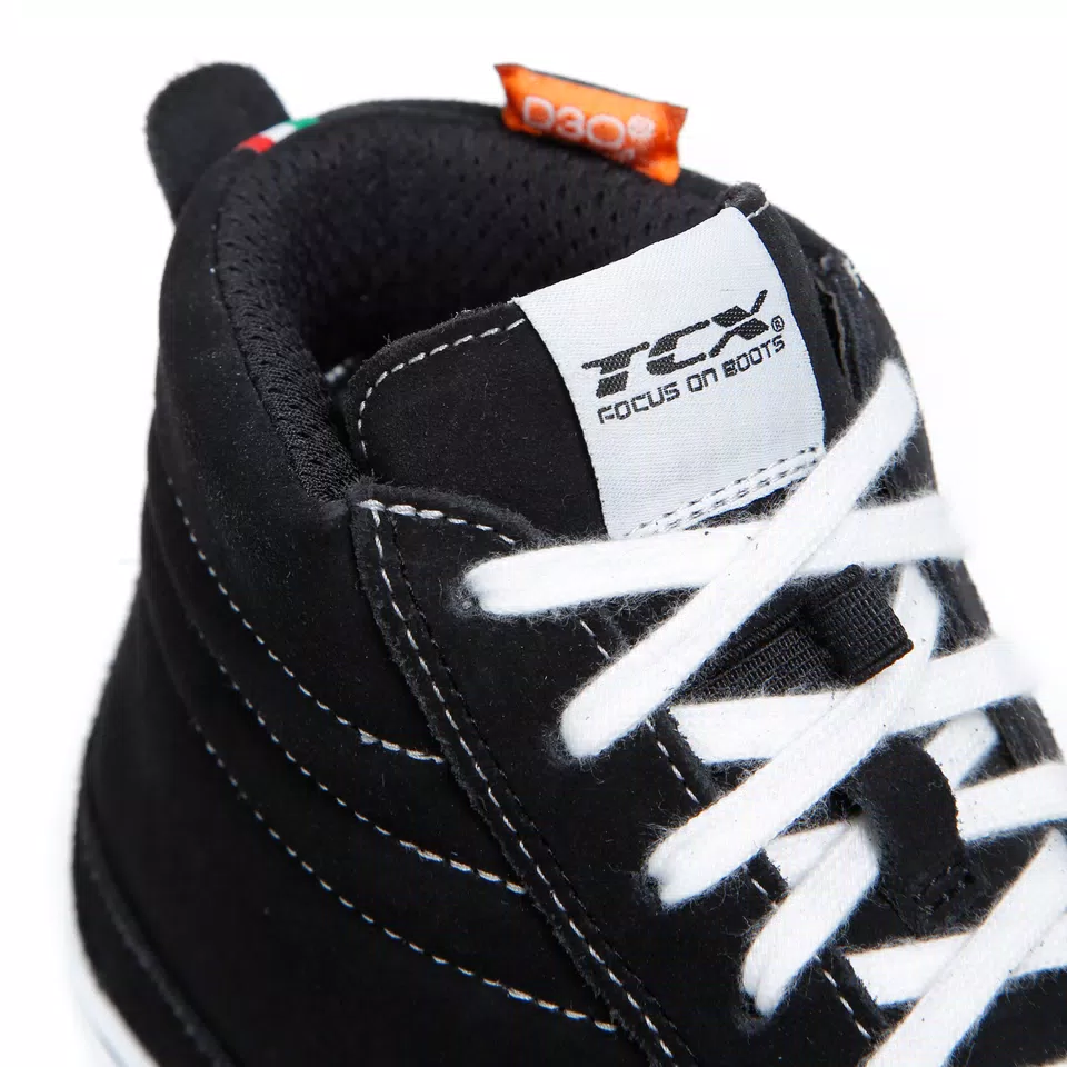 STREET 3 WP - BLACK/WHITE - DAINESE