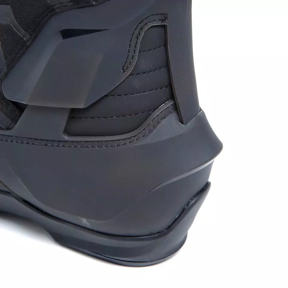 S-TR1 WP - BLACK - DAINESE