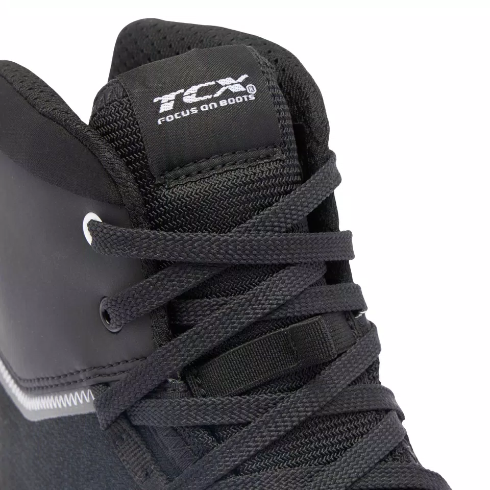 CLIMATREK SURROUND GTX - BLACK/WHITE - DAINESE