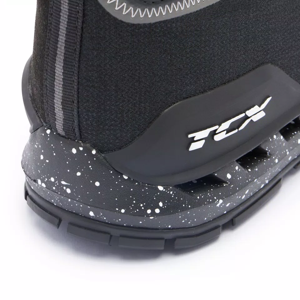 CLIMATREK SURROUND GTX - BLACK/WHITE - DAINESE