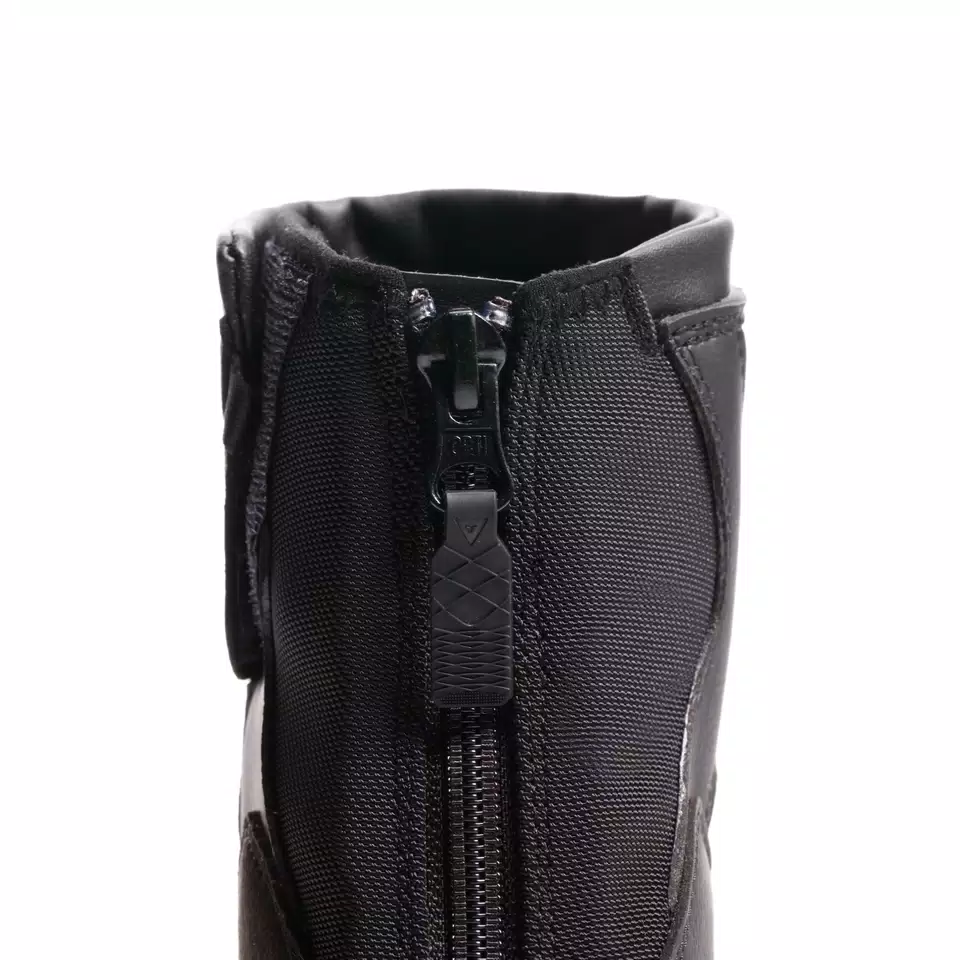 BLACKWING - MEN WATERPROOF GORE-TEX® ANKLE BOOTS - DAINESE