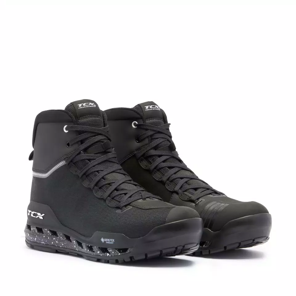 CLIMATREK SURROUND GTX - BLACK/WHITE - DAINESE