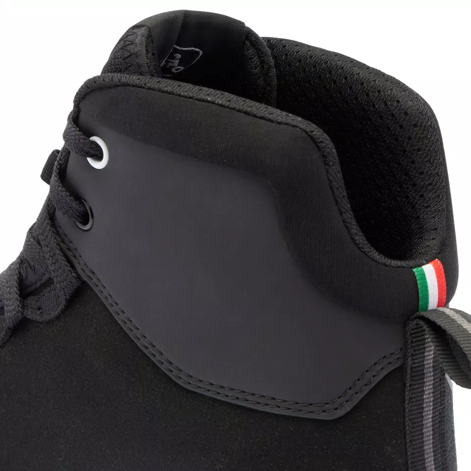 CLIMATREK SURROUND GTX - BLACK/WHITE - DAINESE