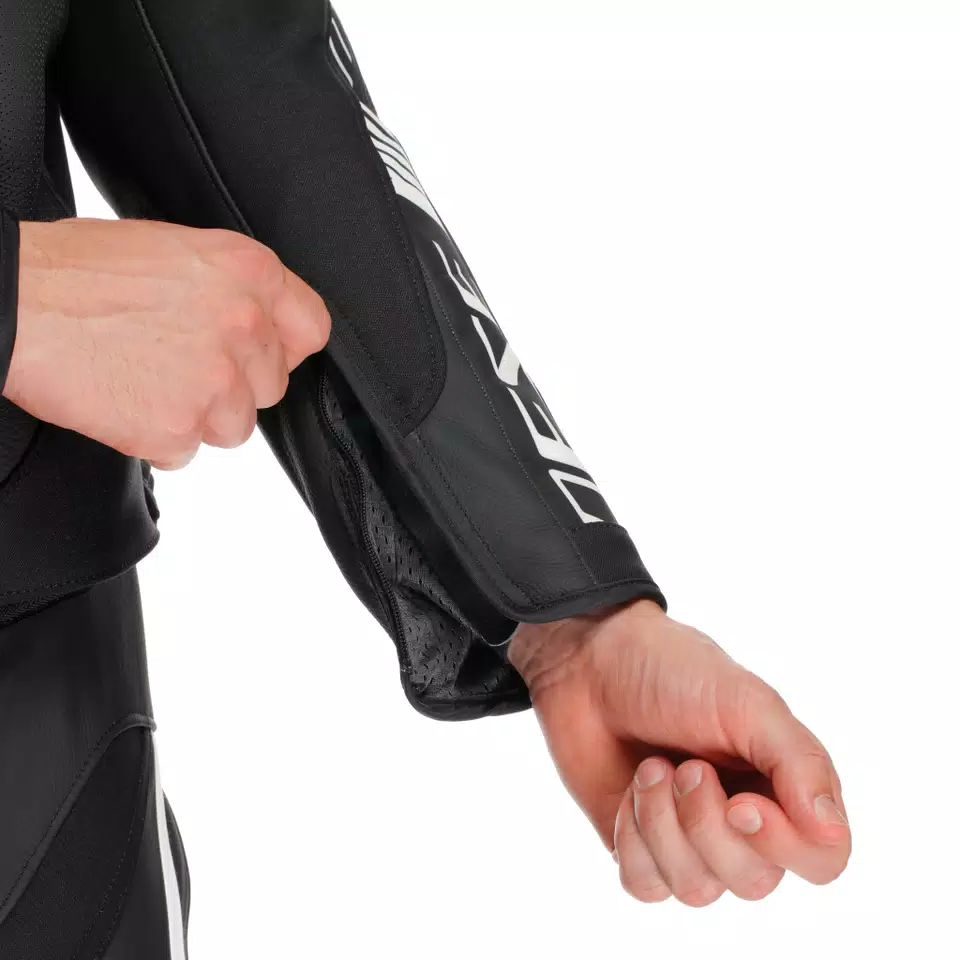 SUPER SPEED 4 - MEN'S MOTORCYCLE PERFORATED LEATHER JACKET - DAINESE