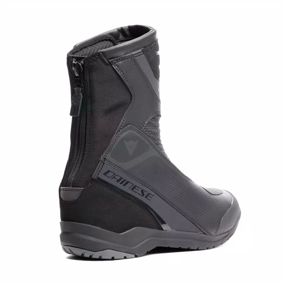 BLACKWING - MEN WATERPROOF GORE-TEX® ANKLE BOOTS - DAINESE