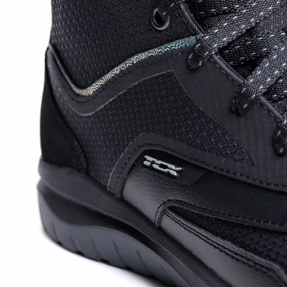 NALBAK WP WMN - BLACK/IRIDESCENT - DAINESE