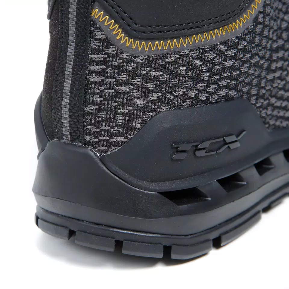 CLIMATREK SURROUND LADY GTX - BLACK/GOLD - DAINESE