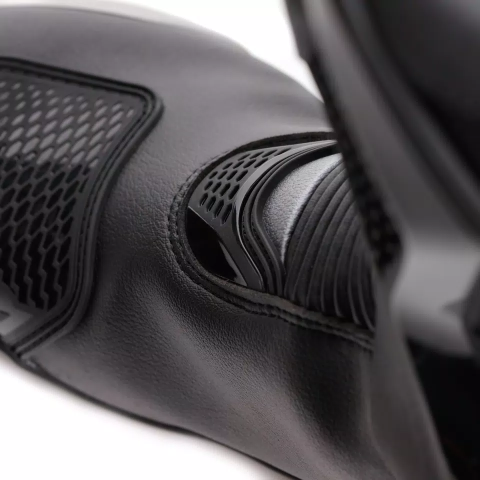 TORQUE 4 - WOMEN'S RACING AND ROAD BOOTS - DAINESE