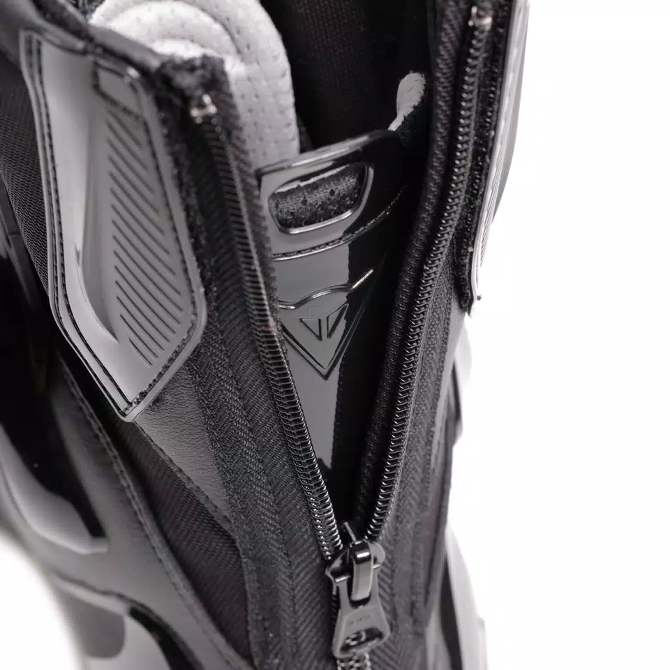 TORQUE 4 - WOMEN'S RACING AND ROAD BOOTS - DAINESE