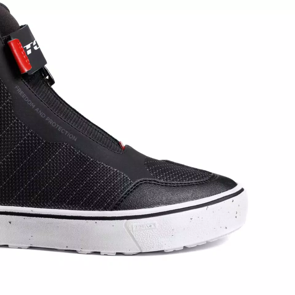 IKASU 2 WP WMN - BLACK/DARK RED - DAINESE