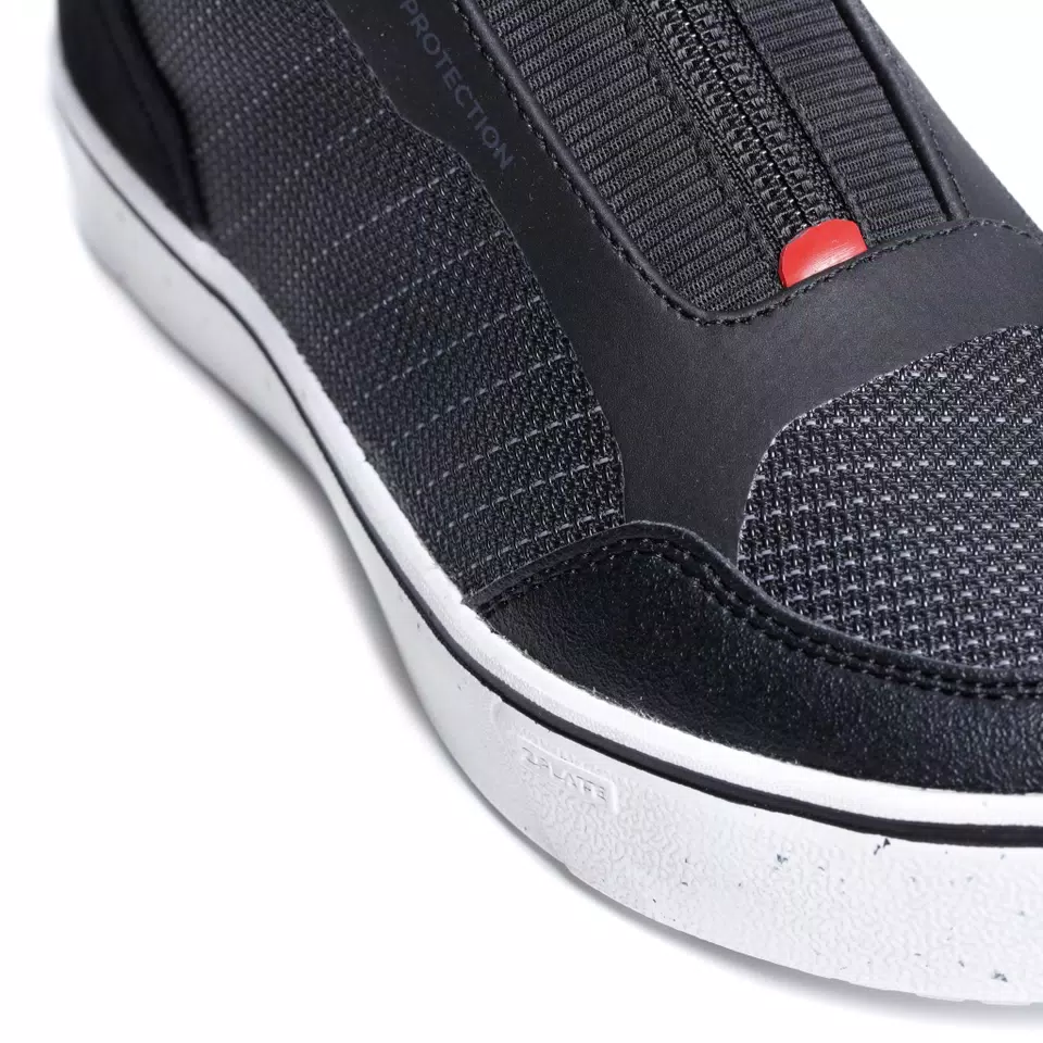 IKASU 2 WP WMN - BLACK/DARK RED - DAINESE
