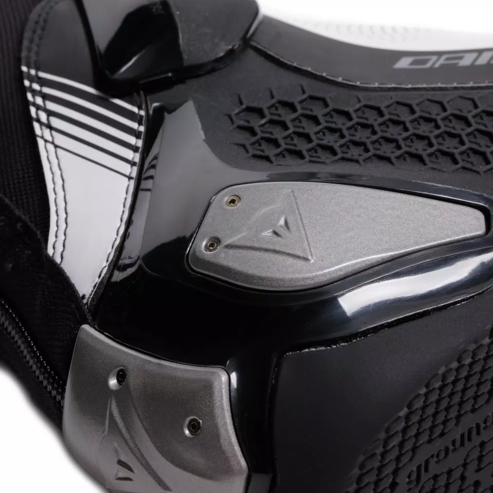 TORQUE 4 - WOMEN'S RACING AND ROAD BOOTS - DAINESE