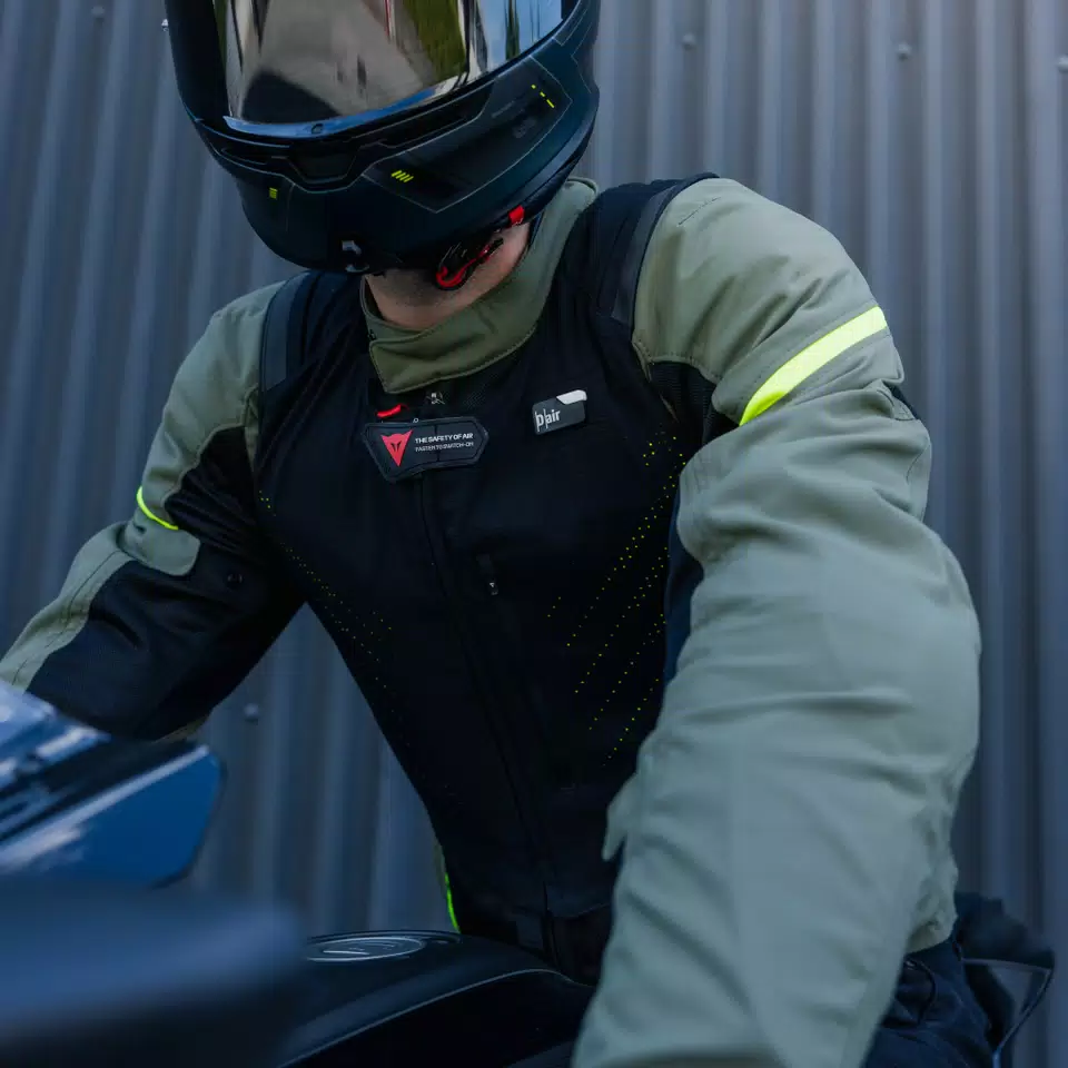 SMART AIR - MOTORCYCLE AIRBAG VEST - DAINESE