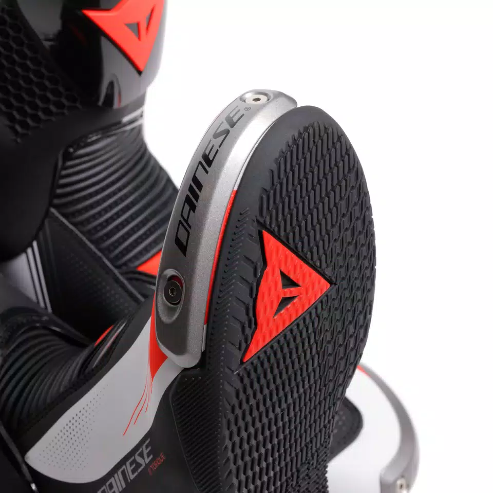 TORQUE 4 - WOMEN'S RACING AND ROAD BOOTS - DAINESE