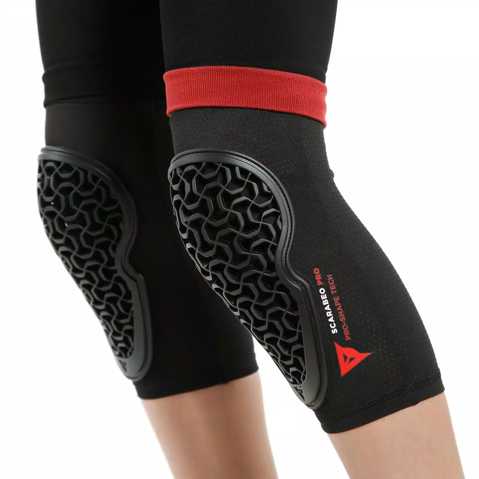 SCARABEO PRO - BIKE KNEE GUARDS FOR KIDS - DAINESE