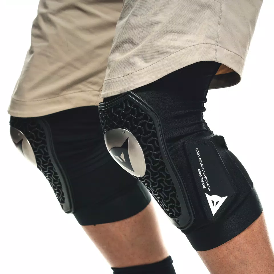 RIVAL PRO - BIKE KNEE GUARDS - DAINESE