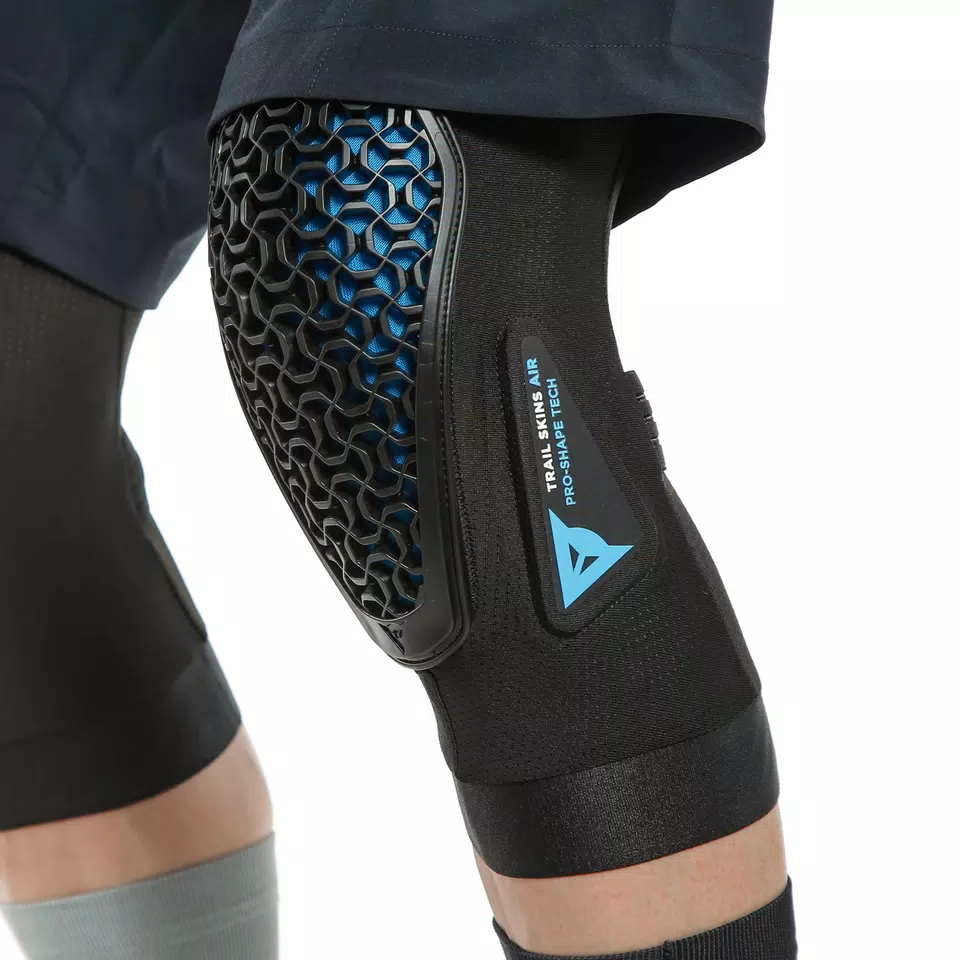 TRAIL SKINS AIR - BIKE KNEE GUARDS - DAINESE