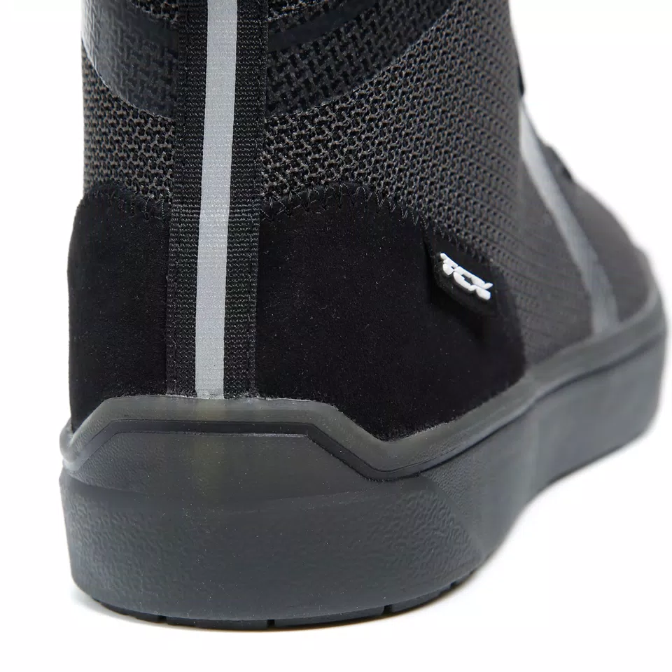 IKASU AIR MEN'S SUMMER MOTORCYCLE SHOES - BLACK - DAINESE