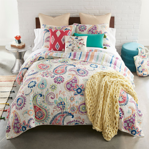 Donna Sharp Cali Bedding Collection Quilt Set
