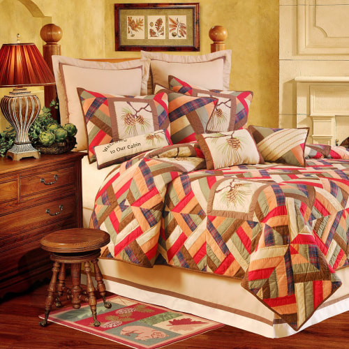 C&F Home Wilderness Lodge Pinecone Quilt