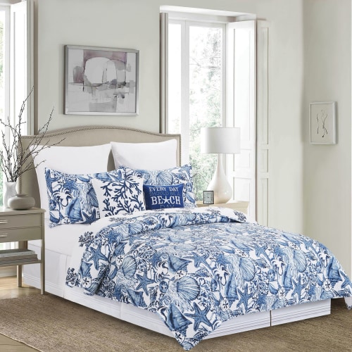 C&F Home Blue Coast Shells Quilt Set