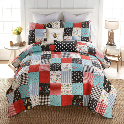 Donna Sharp Wild One Quilt Set
