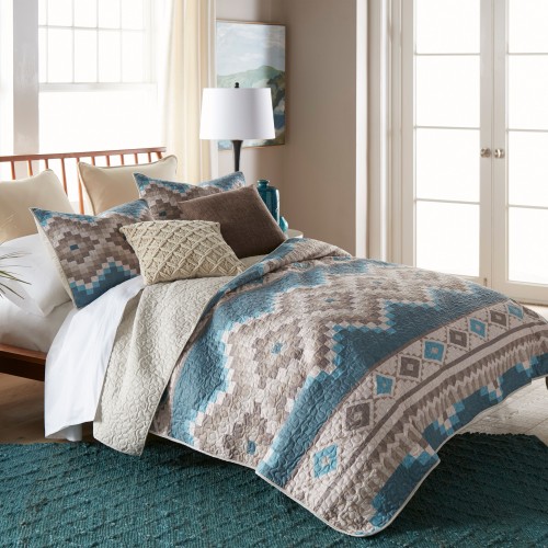 Donna Sharp Desert Point Bedding Collection Quilt Set