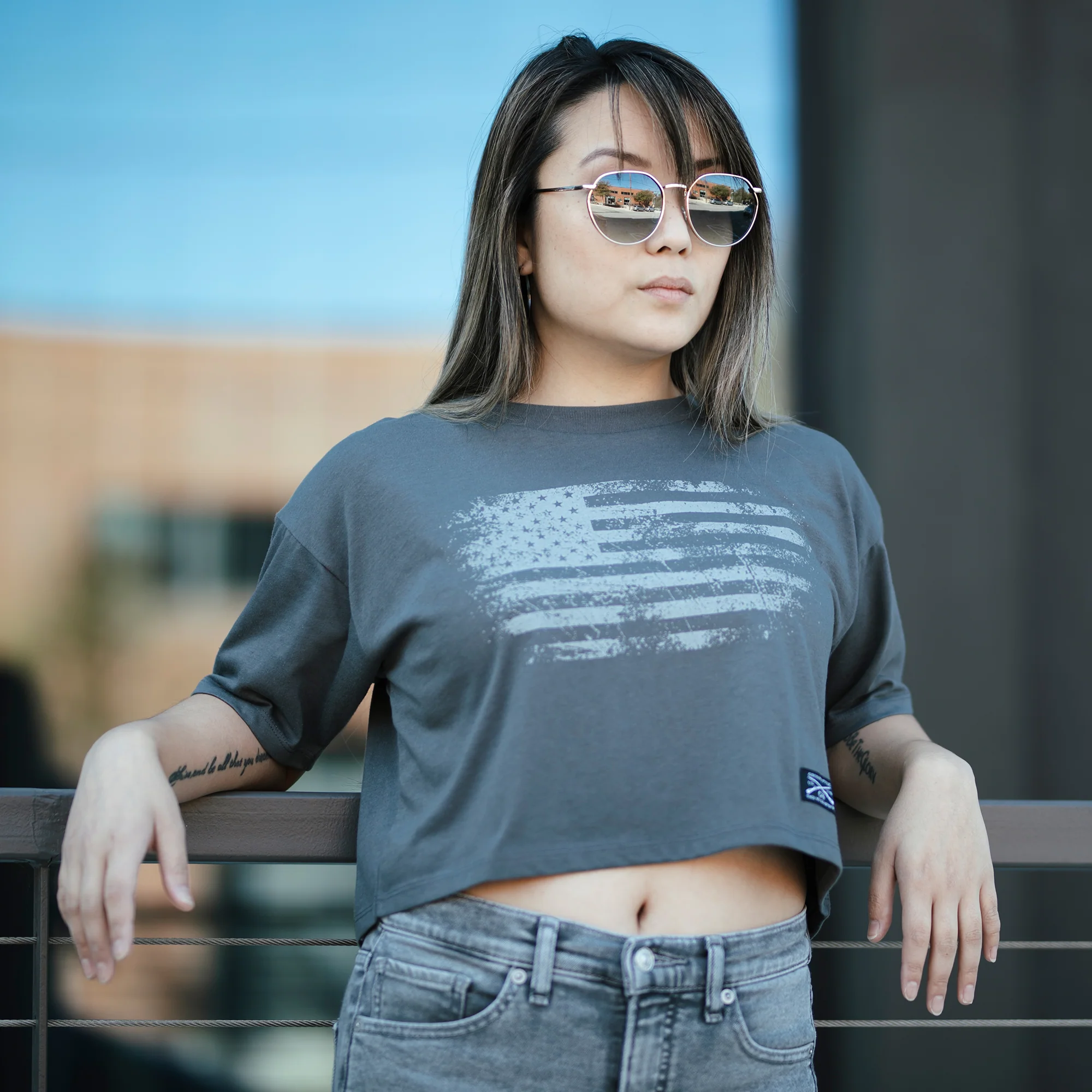 Women's Vintage American Flag Cropped T-Shirt - Heavy Metal