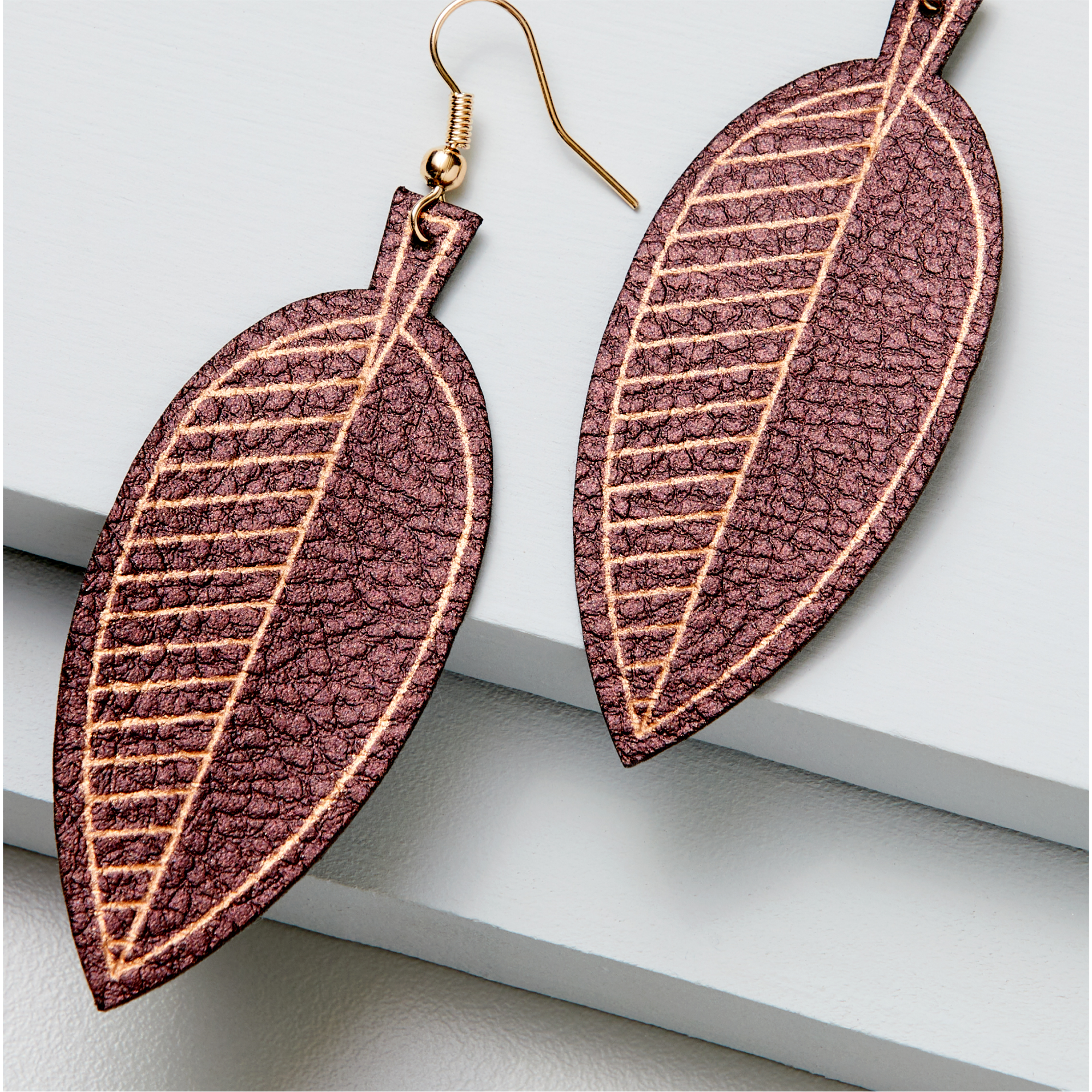 Cricut Maker® 3 + Essentials Bundle + Cricut Access™ Subscription