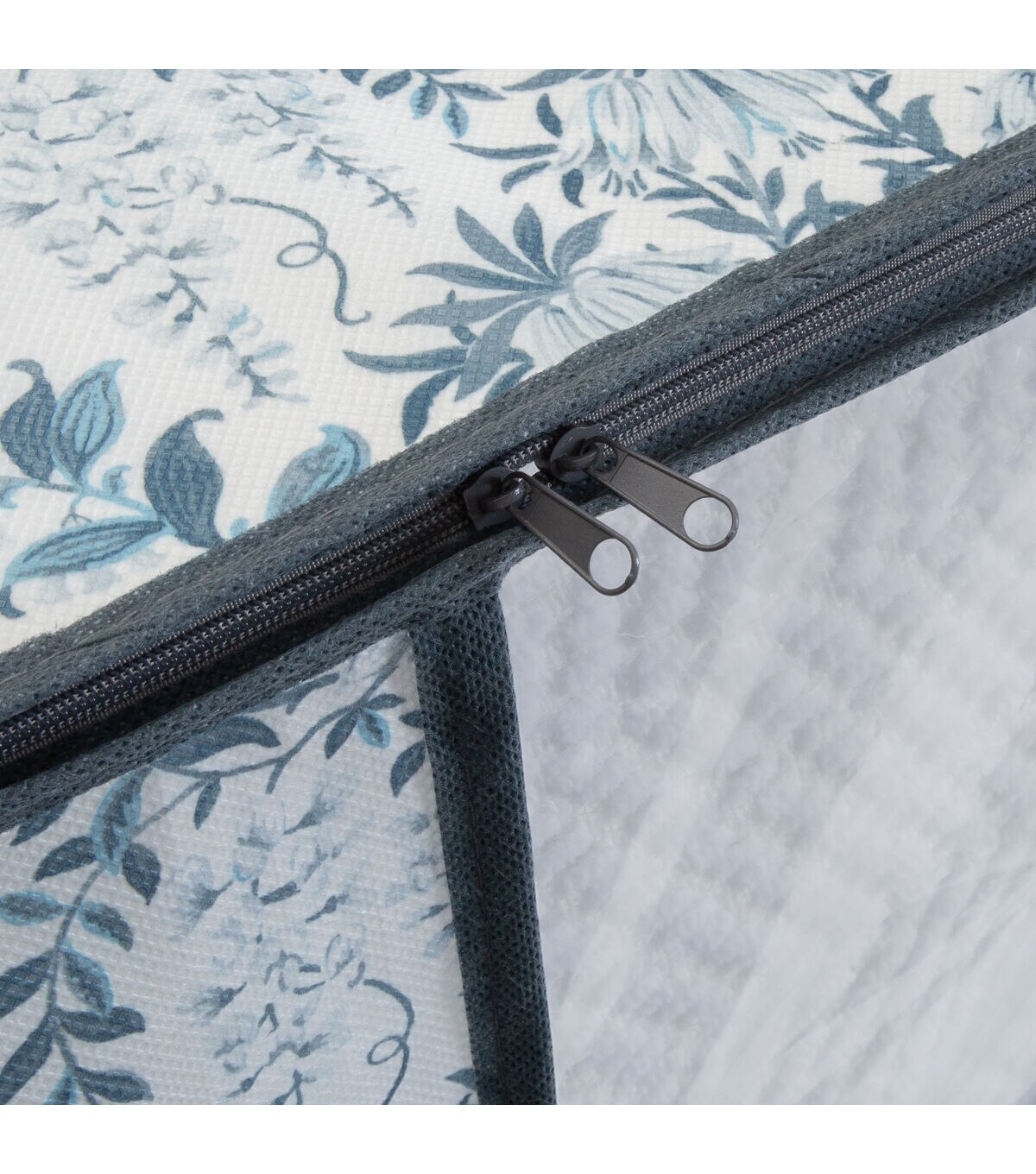 Laura Ashley 24 x 18 Parterre Blanket Bag