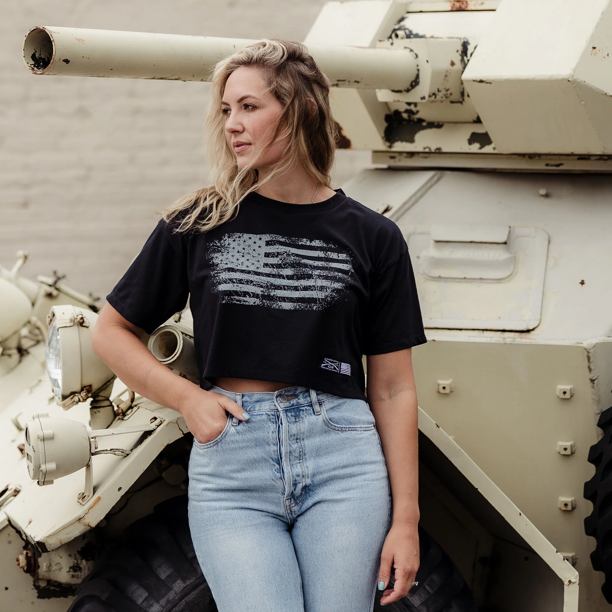 Women's Vintage American Cropped T-Shirt  - Black