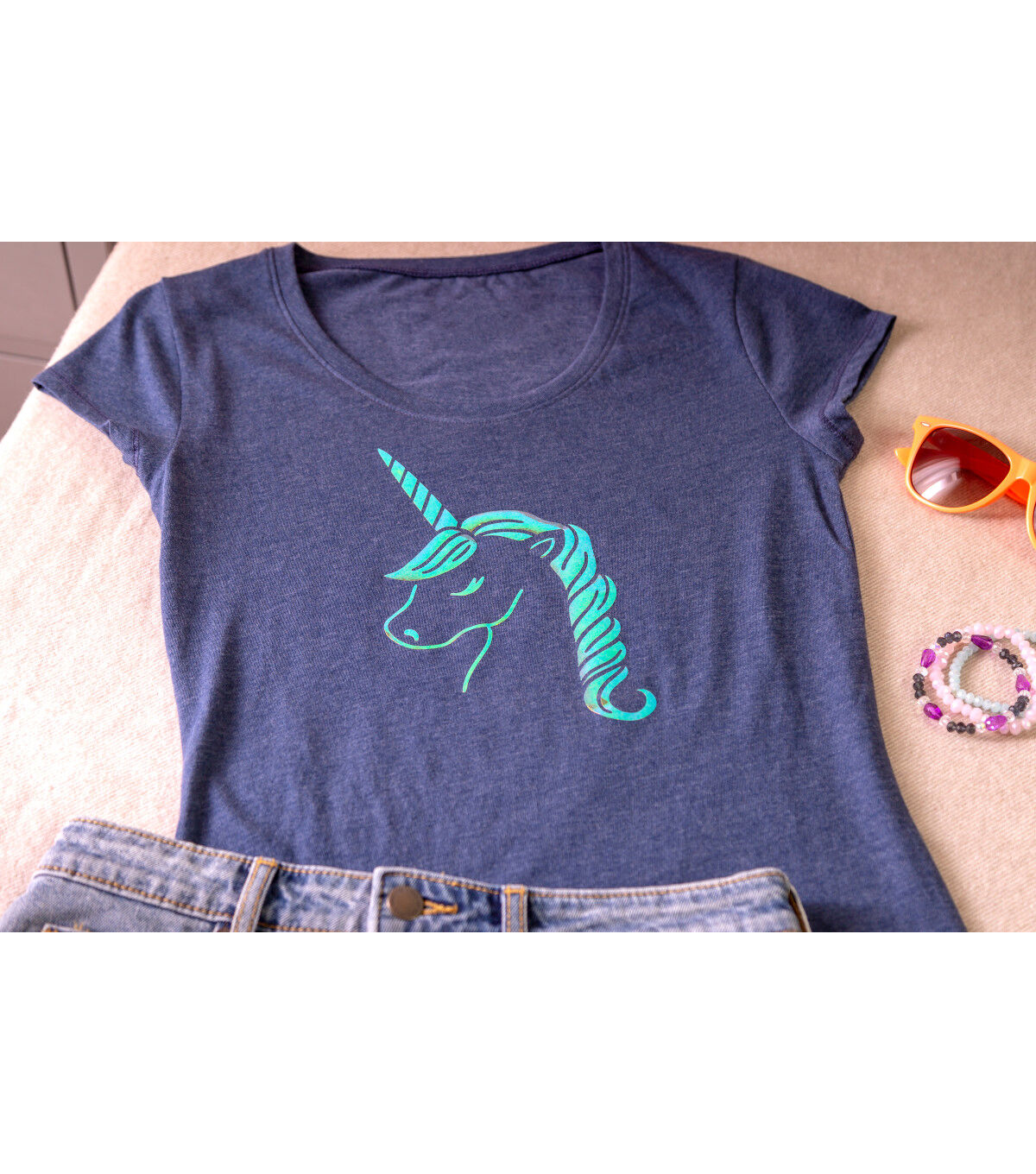 Cricut 13 x 3' Translucent Blue Smart Iron On Heat Transfer Vinyl Roll