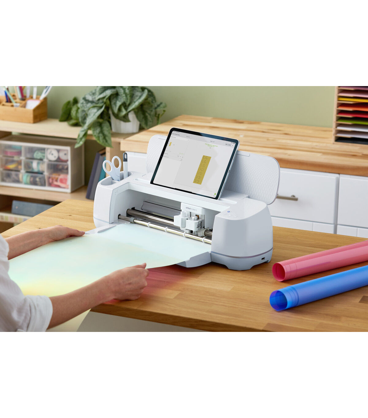 Cricut 13 x 3' Translucent Blue Smart Iron On Heat Transfer Vinyl Roll