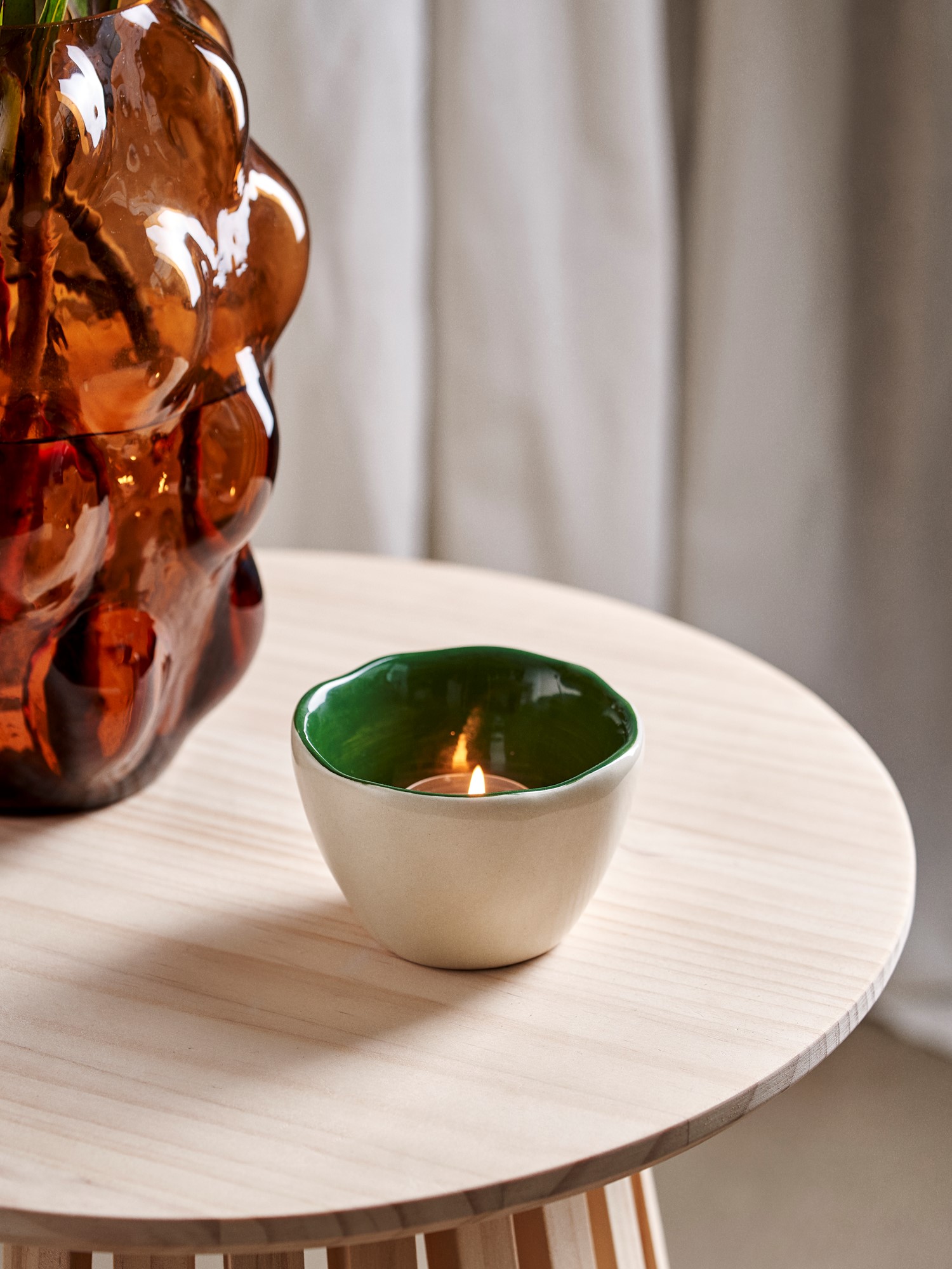 Tealight holder