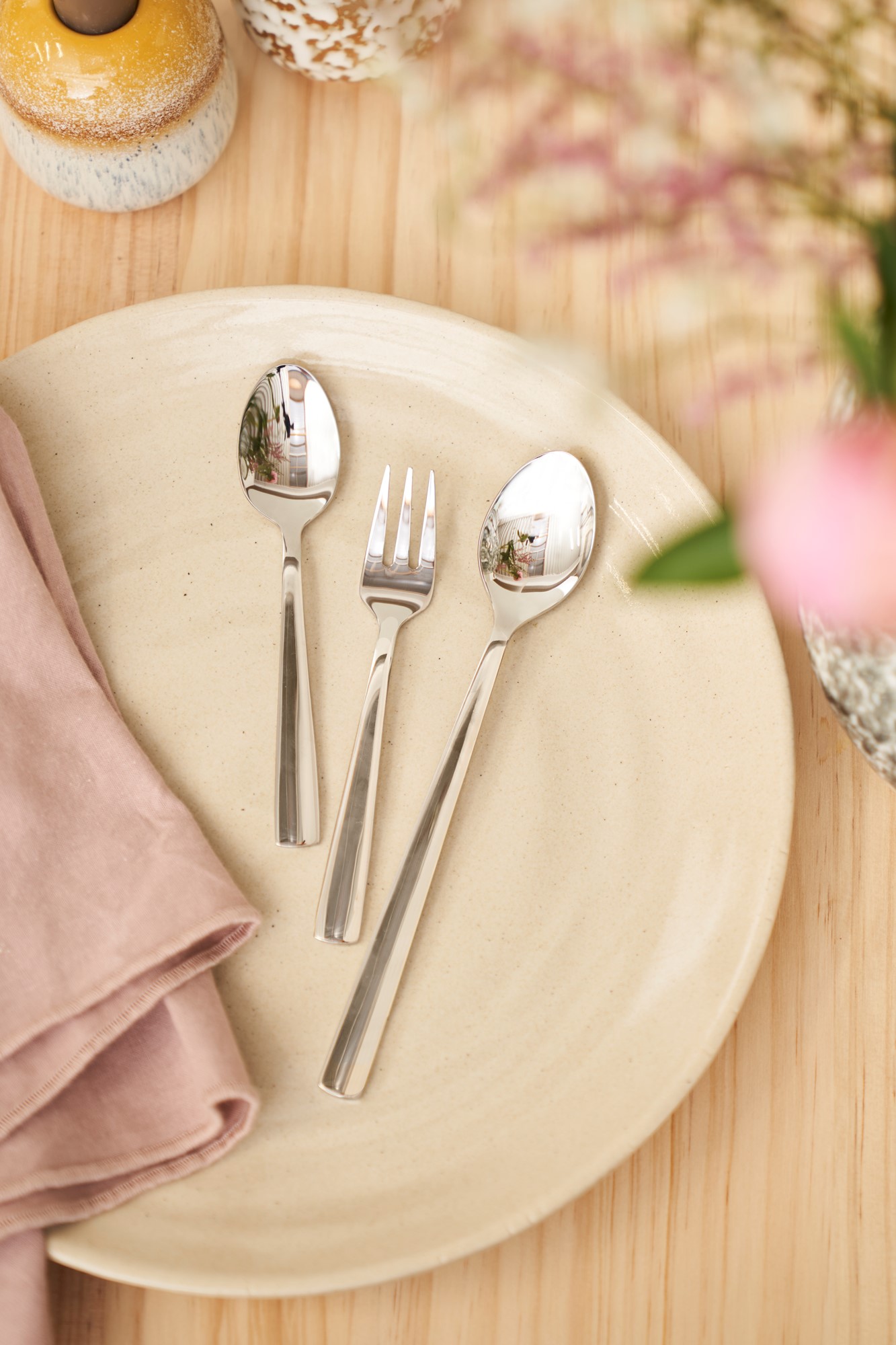 Teaspoon with shiny finish