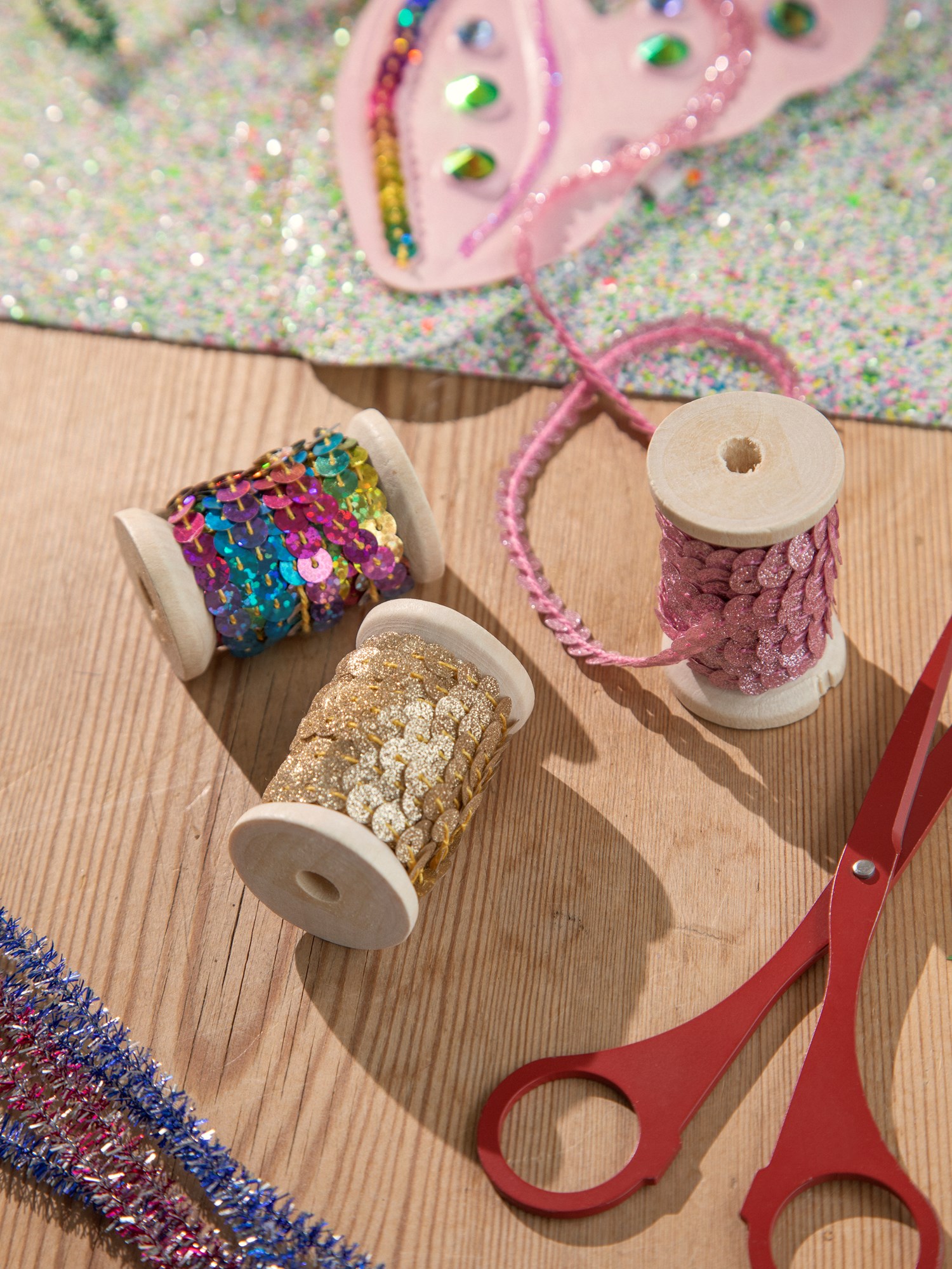 Ribbon with sequins