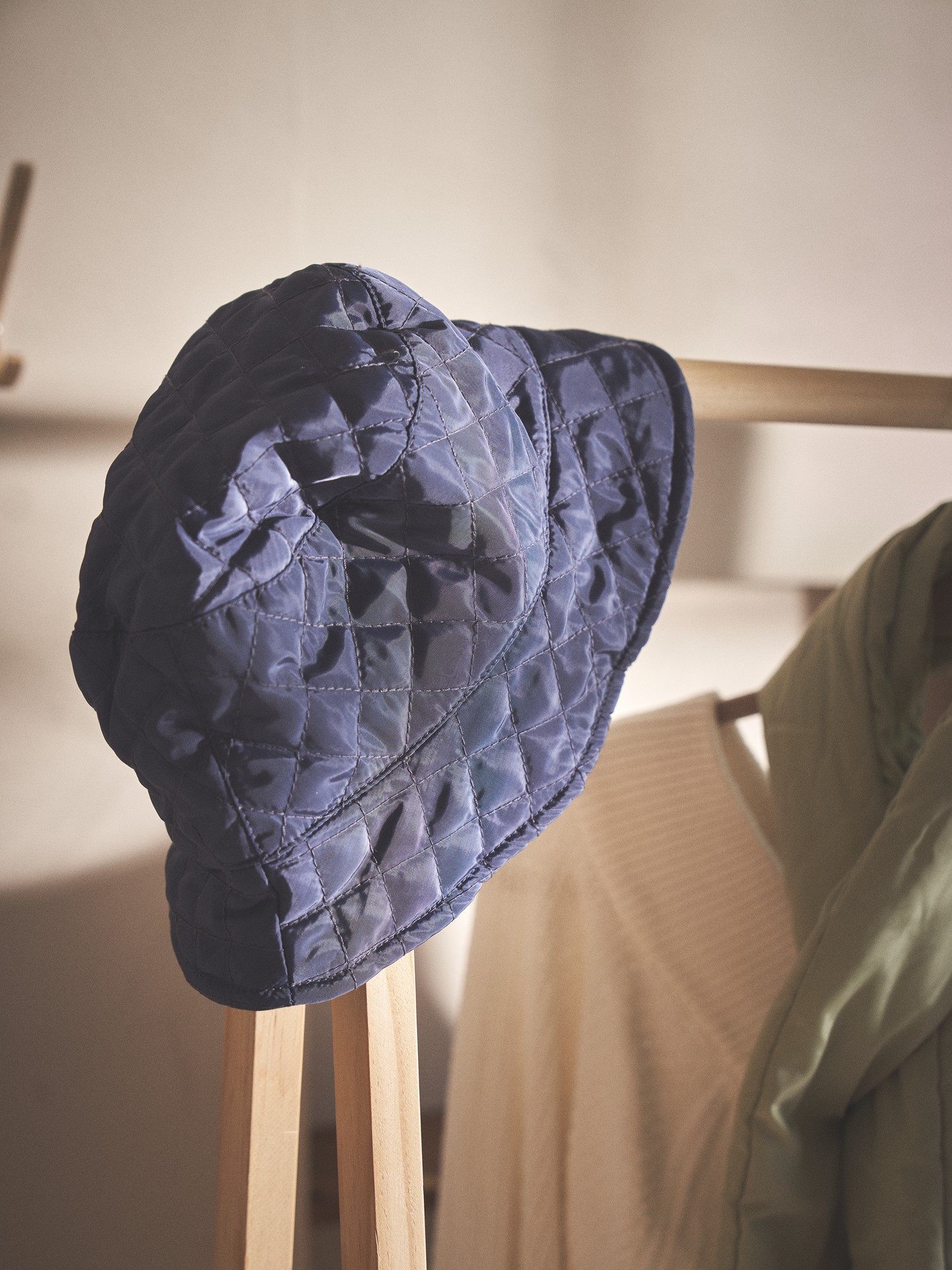 Puffer bucket hat