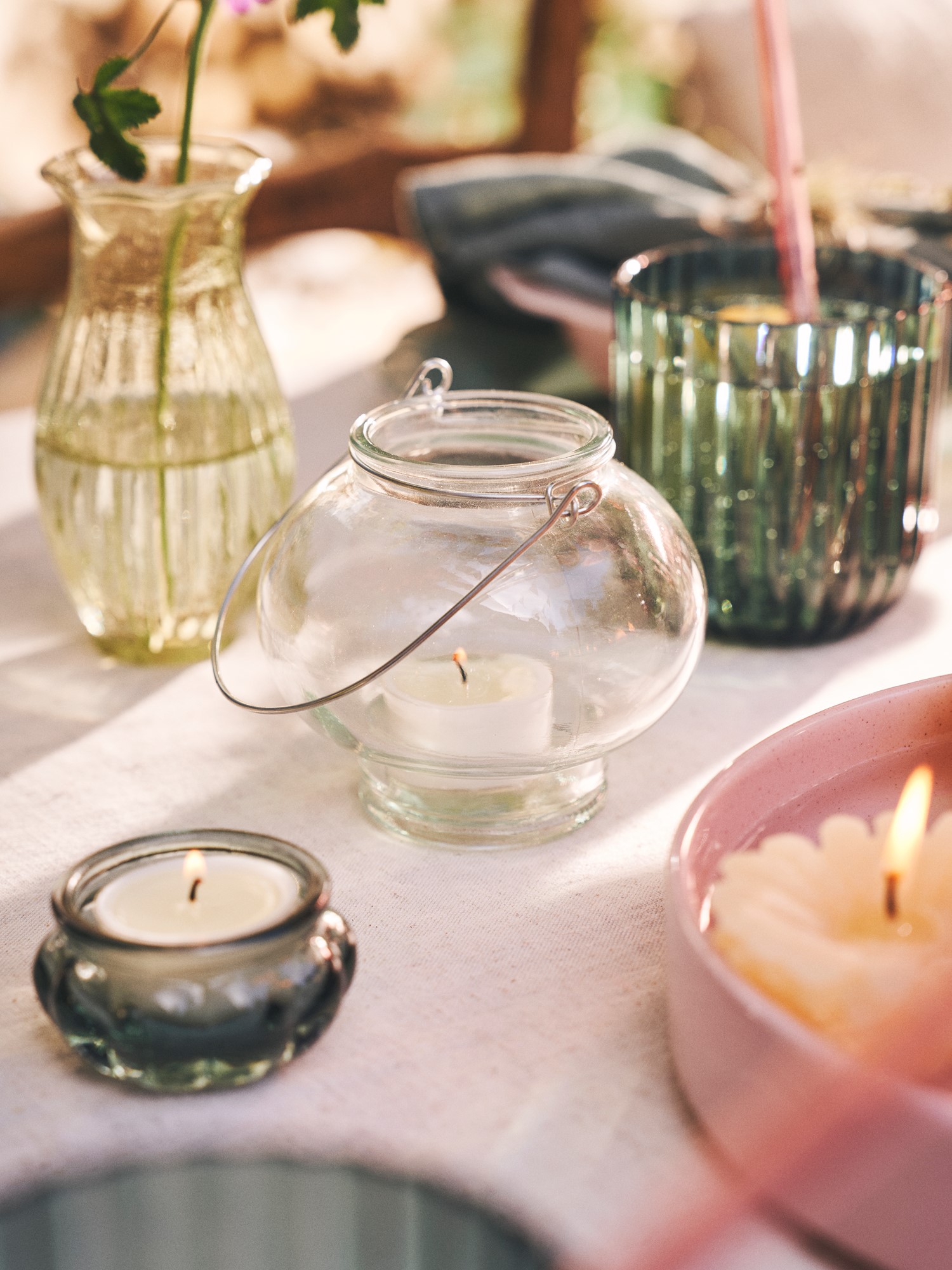 Tealight holder