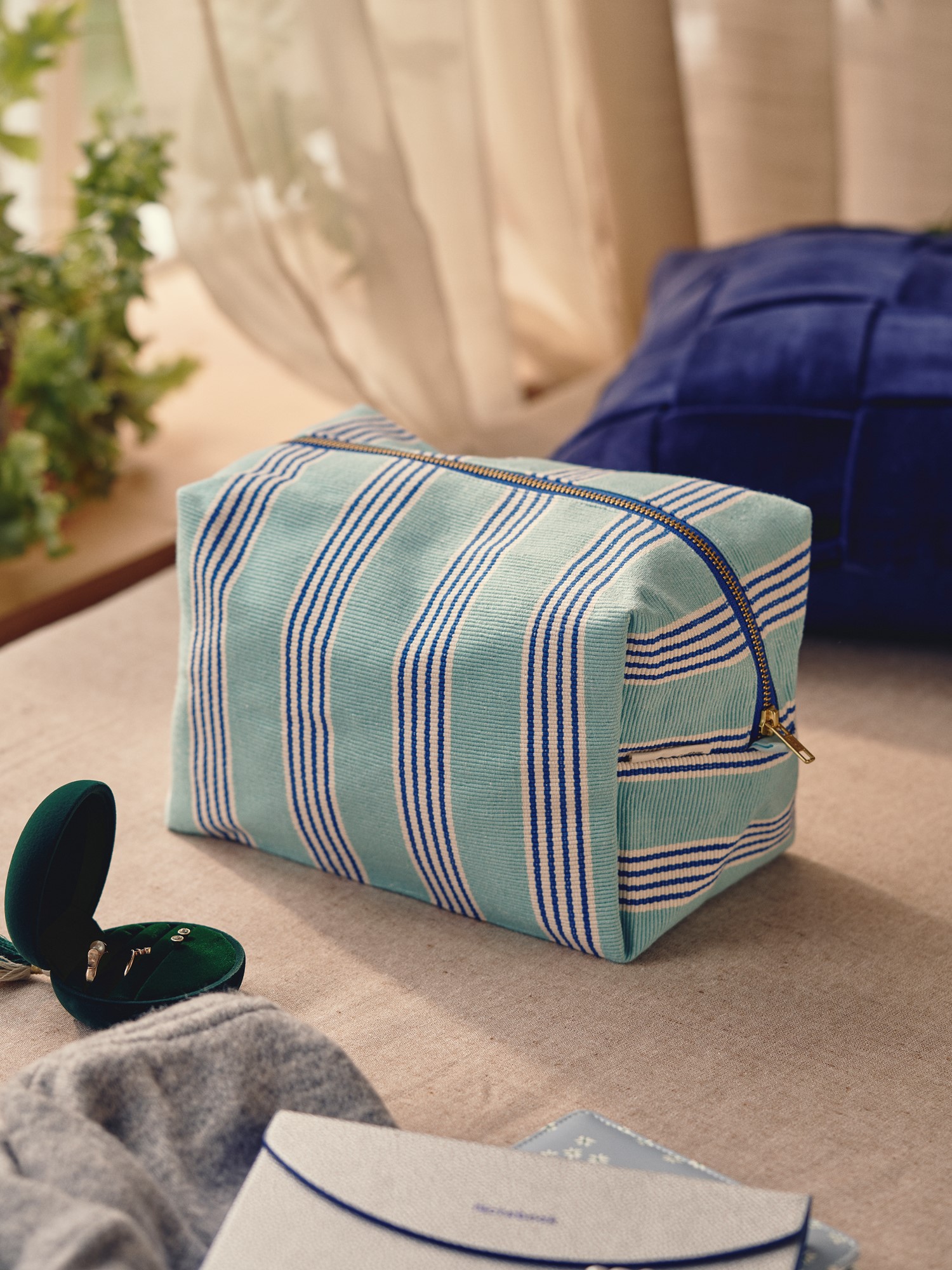 Toiletry bag