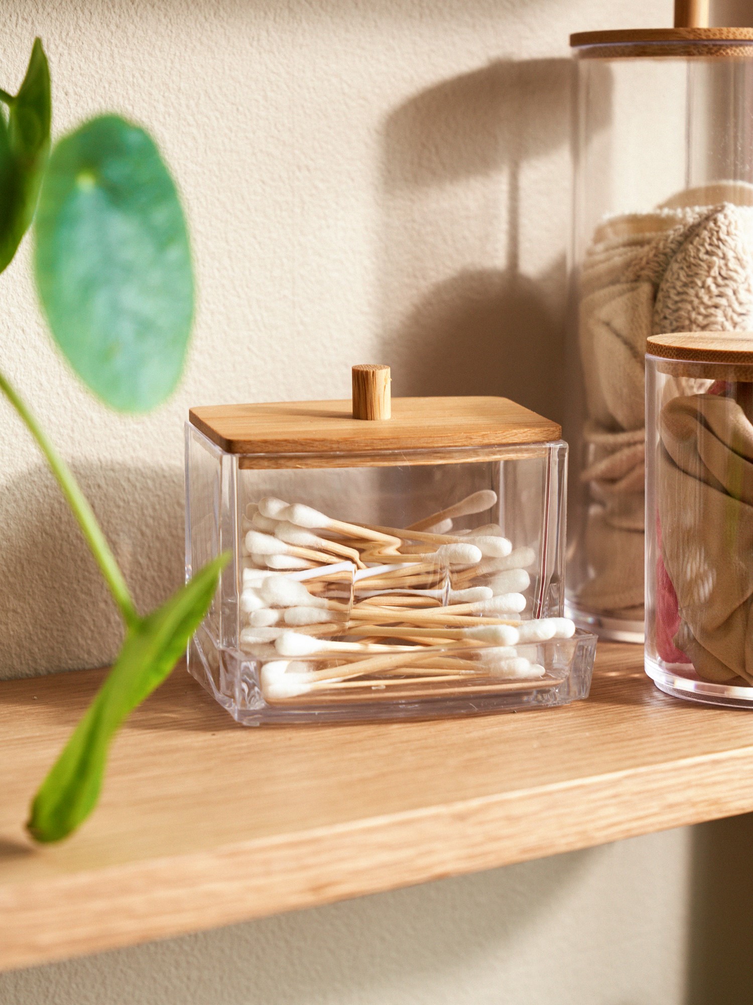 Bamboo cotton buds