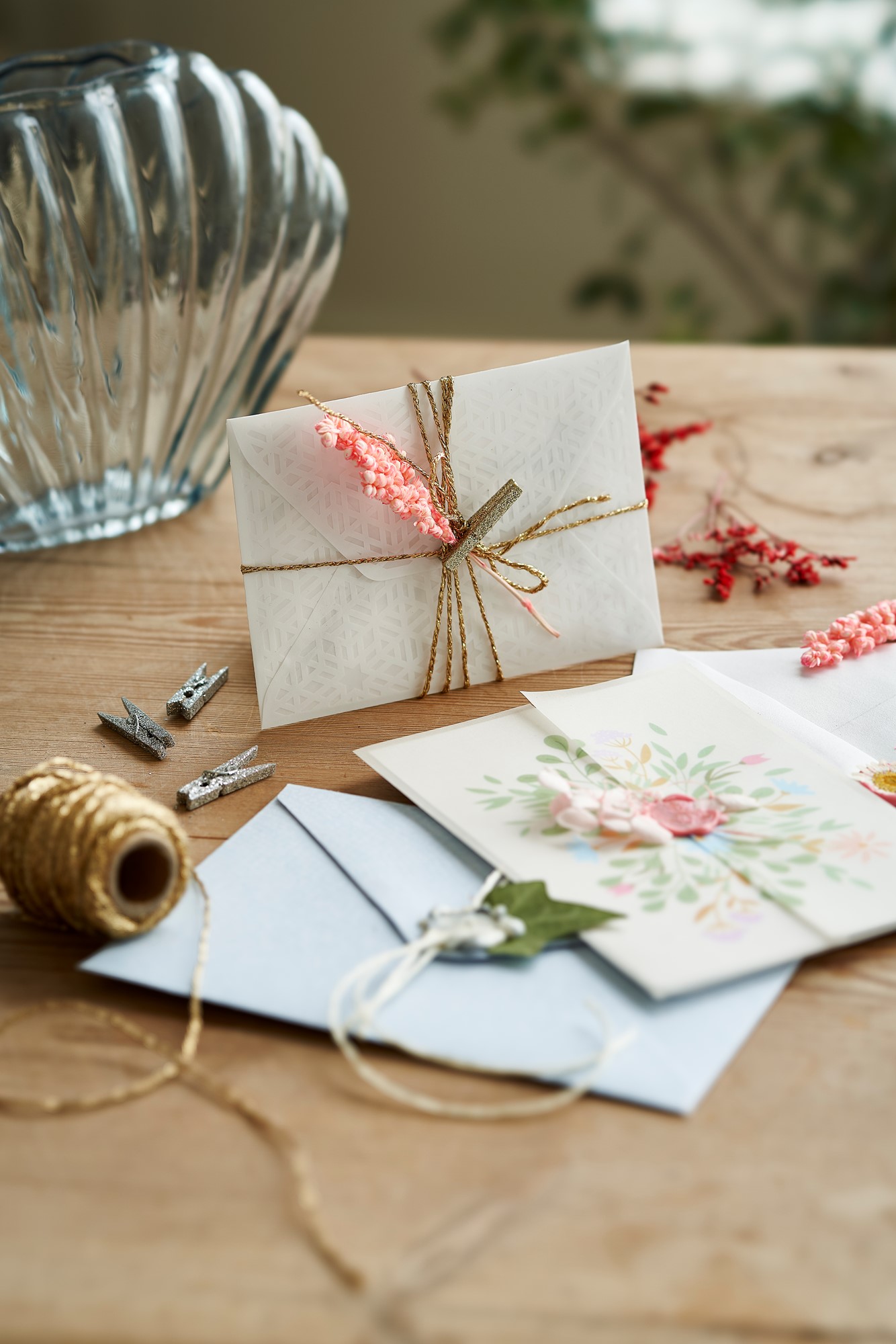 Pegs with glitter