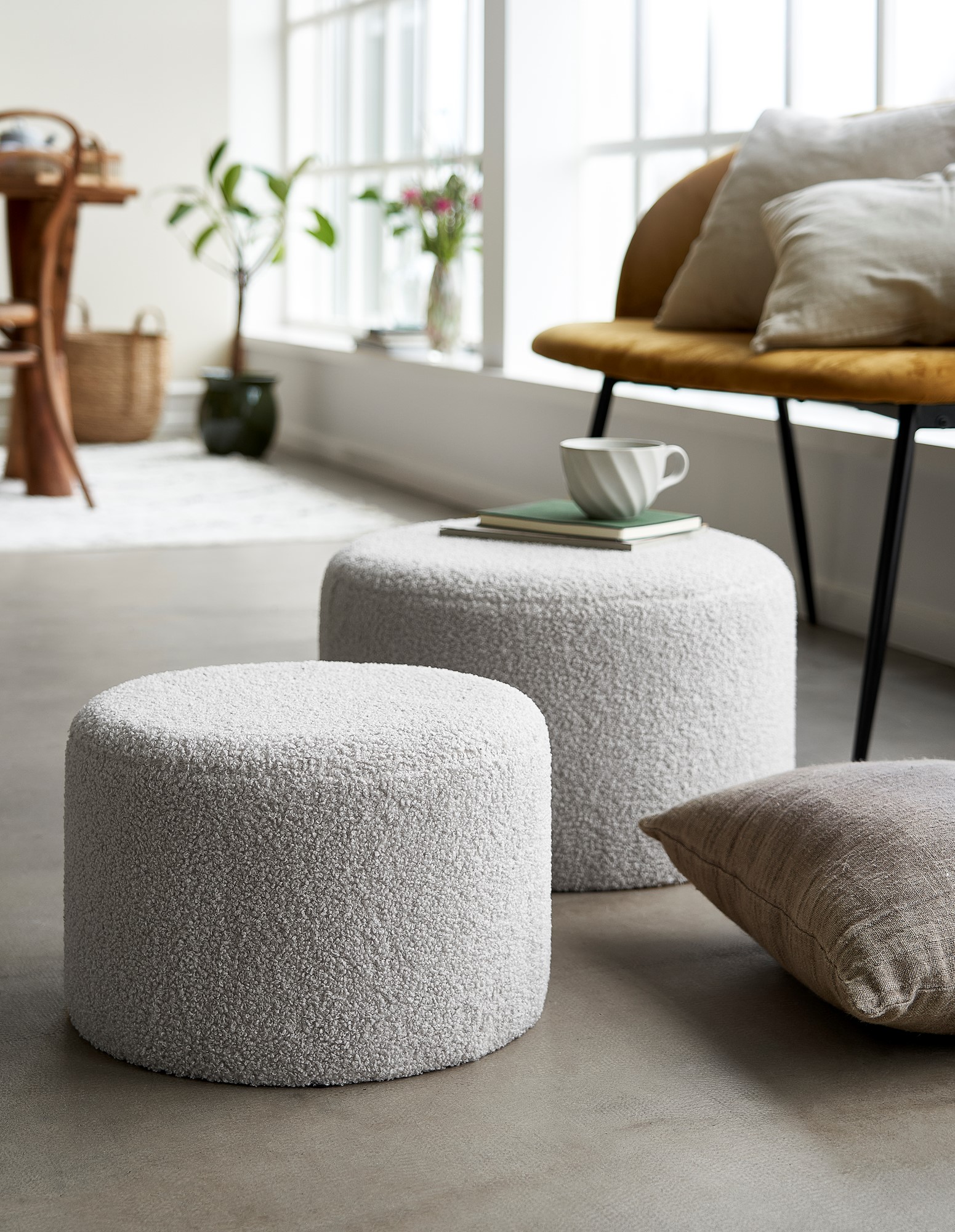 Pouffe with teddy fabric
