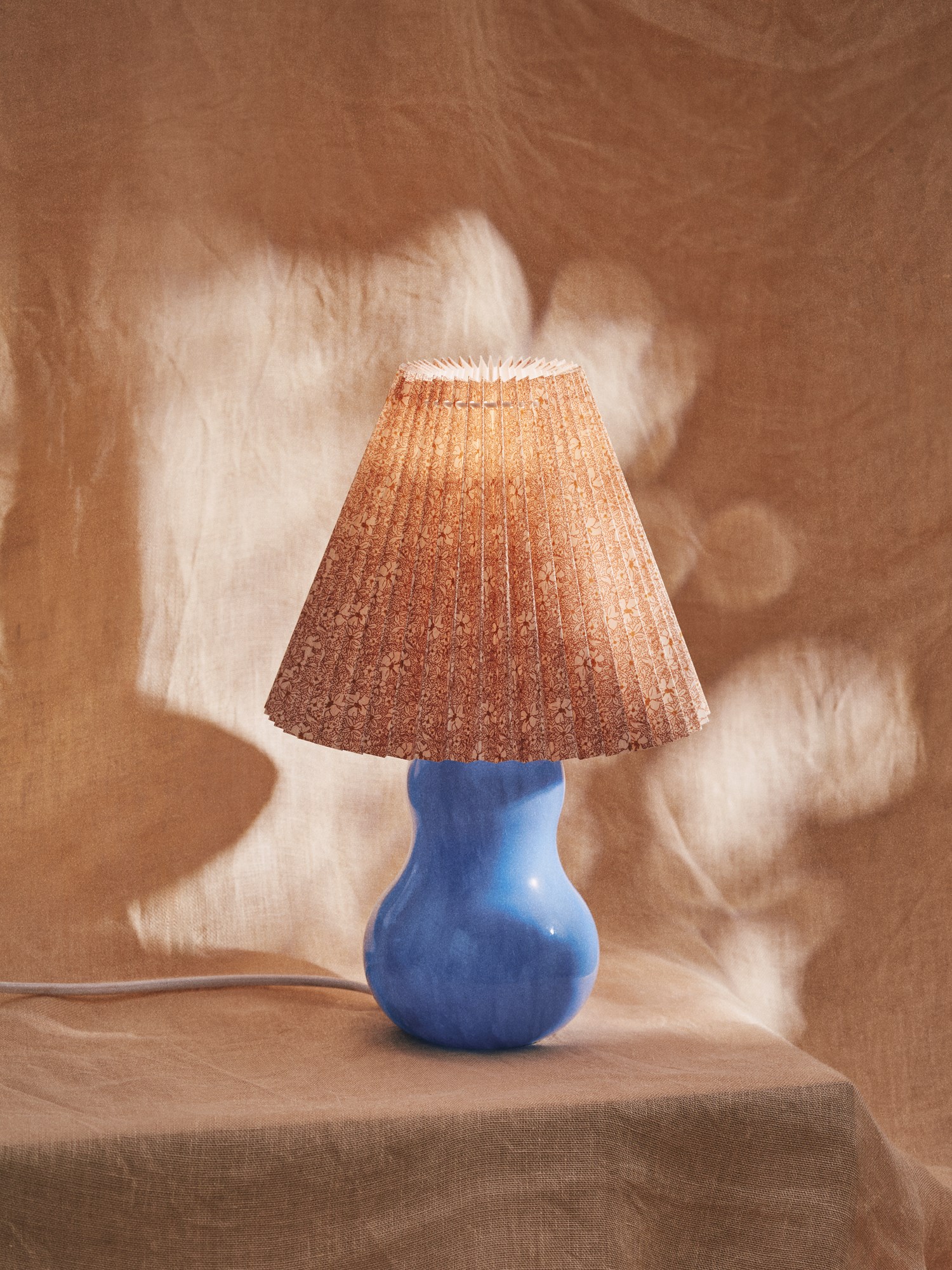 Table lamp