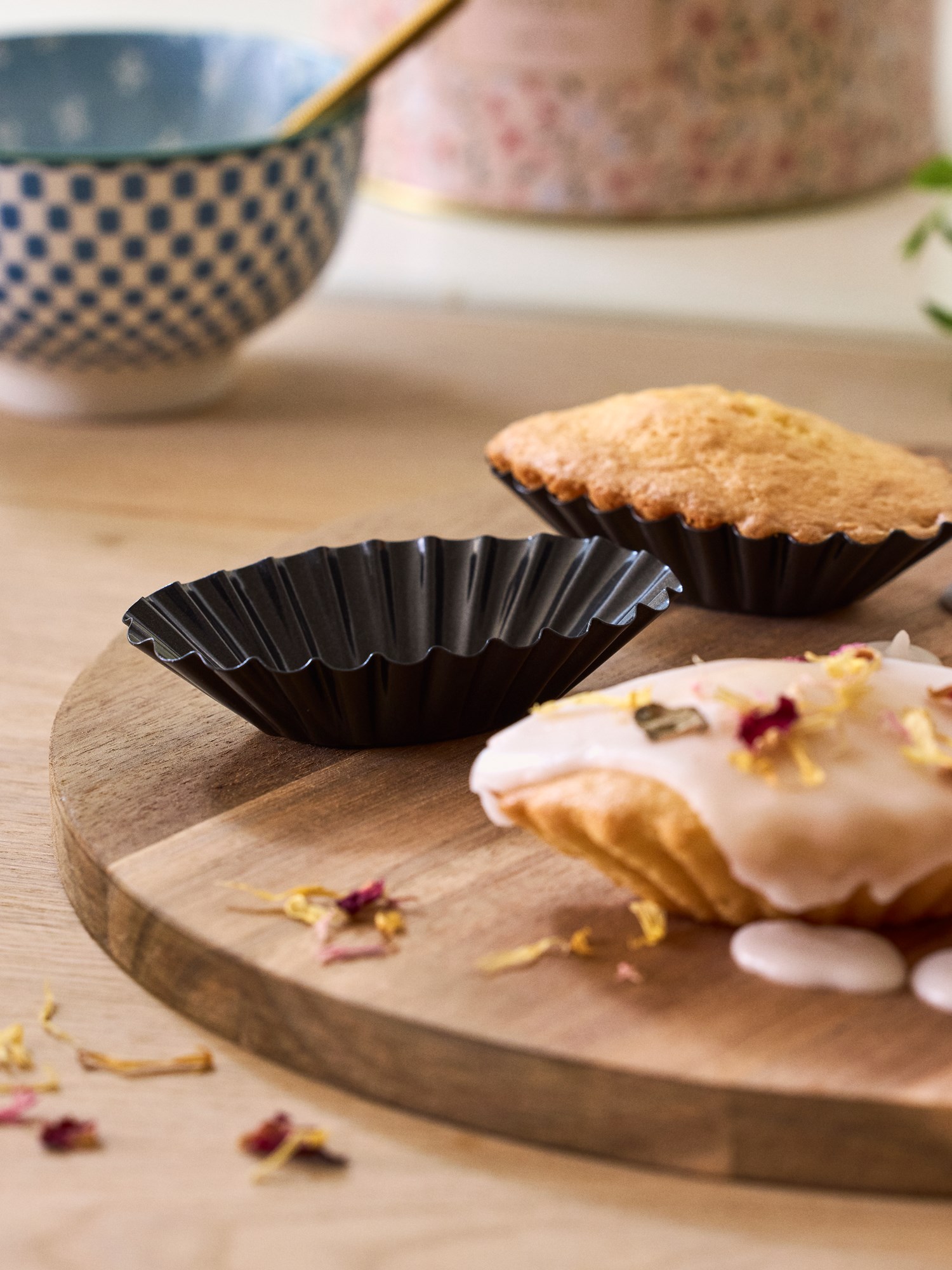 Baking mould