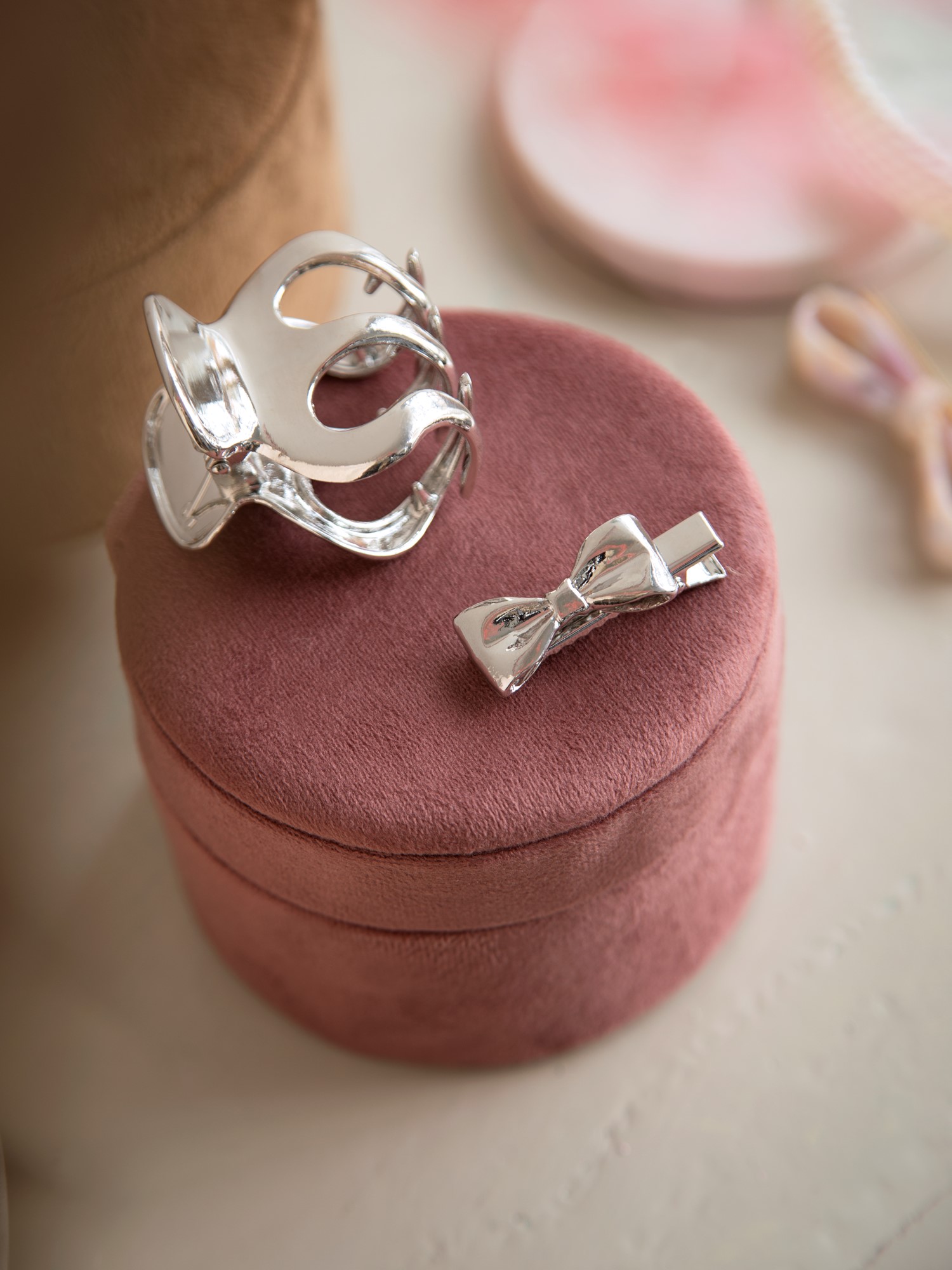Hairclip