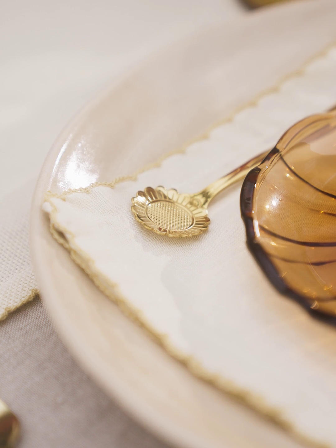 Sunflower spoon