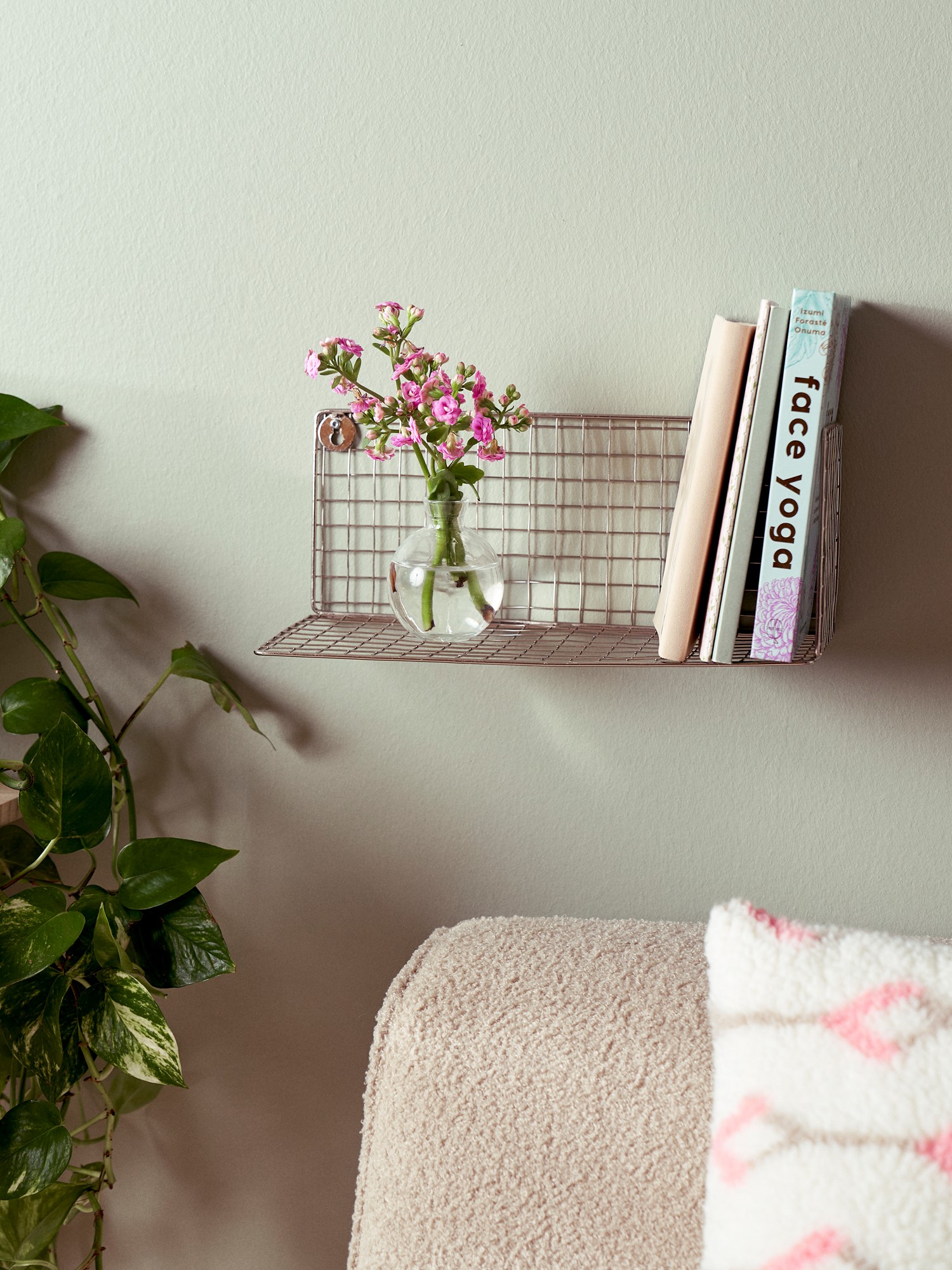 Wire shelf